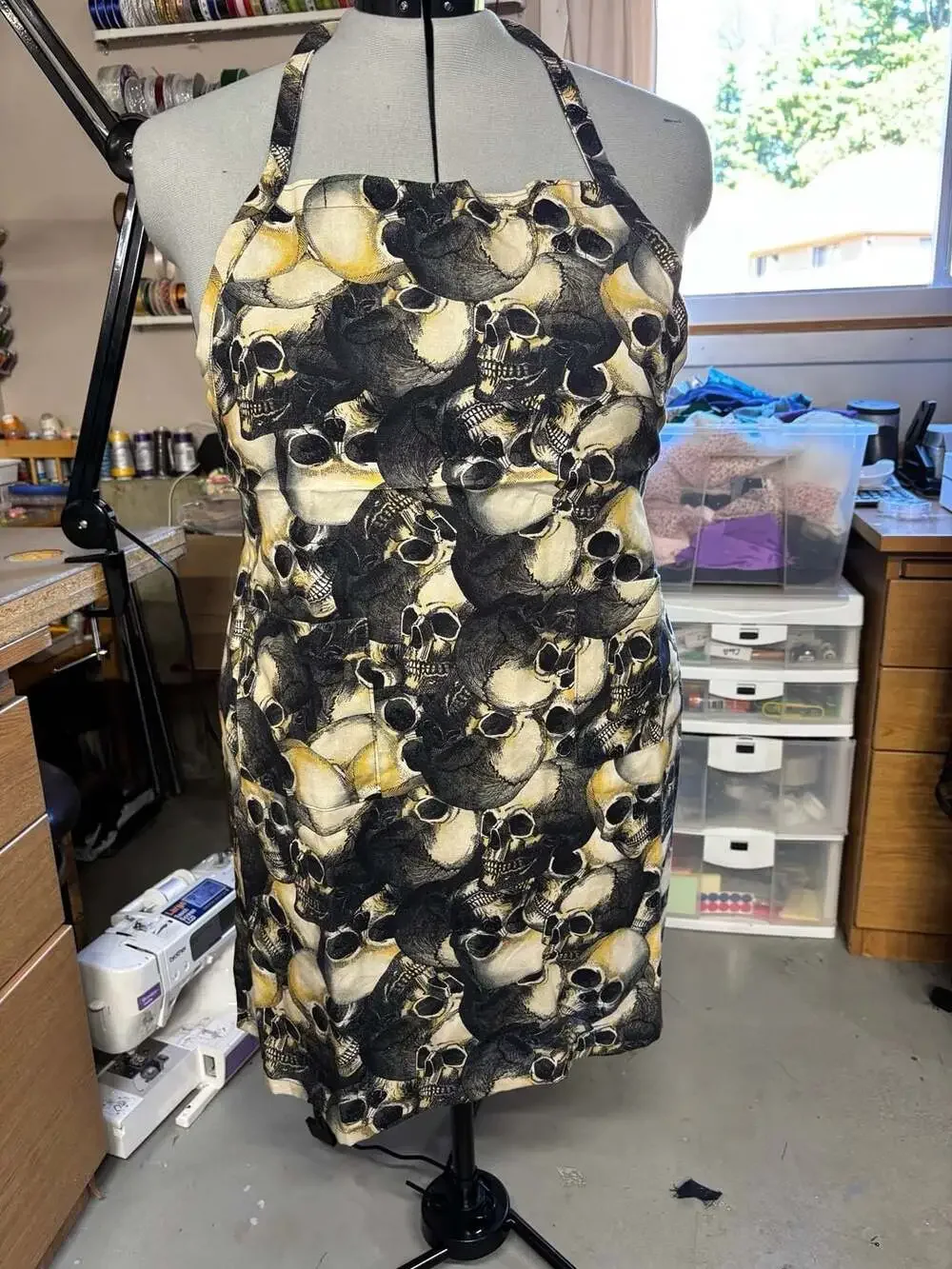 Gothic Black and Gold Skull Print Halter Apron with Pockets
